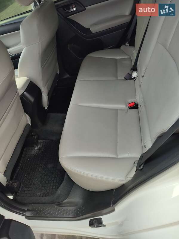 Внедорожник / Кроссовер Subaru Forester 2014 в Новомосковске