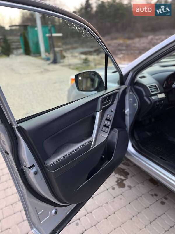 Внедорожник / Кроссовер Subaru Forester 2015 в Яворове