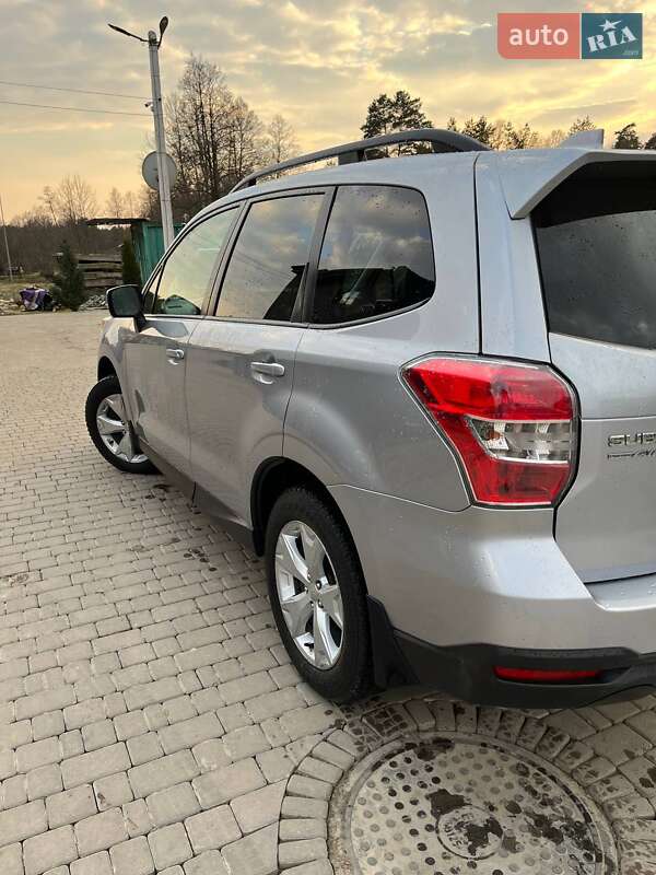 Внедорожник / Кроссовер Subaru Forester 2015 в Яворове