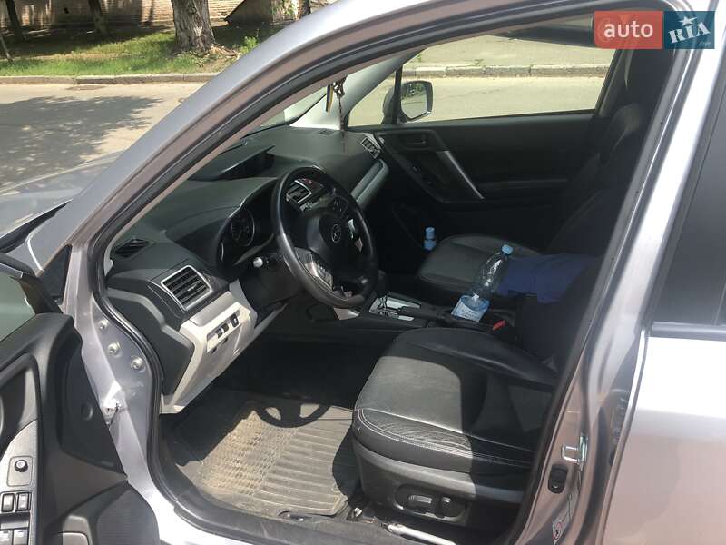 Внедорожник / Кроссовер Subaru Forester 2015 в Киеве