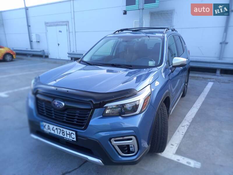 Внедорожник / Кроссовер Subaru Forester 2018 в Киеве