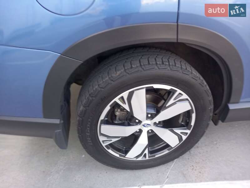 Внедорожник / Кроссовер Subaru Forester 2018 в Киеве