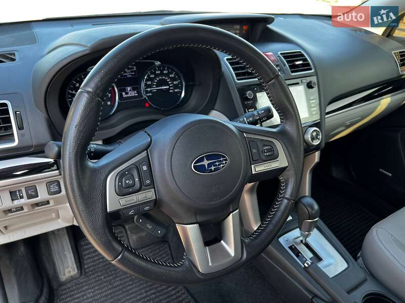 Внедорожник / Кроссовер Subaru Forester 2016 в Днепре
