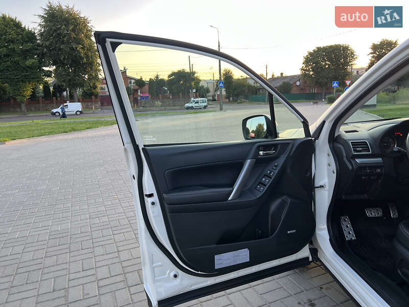 Позашляховик / Кросовер Subaru Forester 2015 в Житомирі