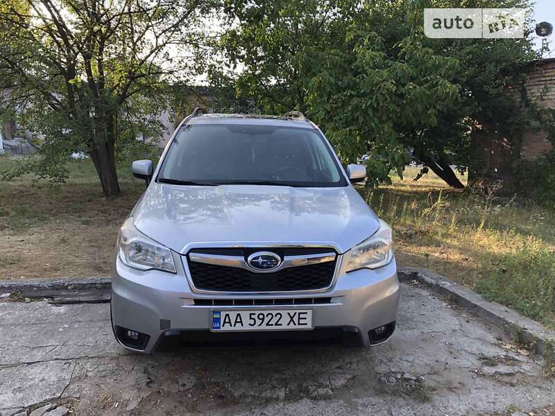 Позашляховик / Кросовер Subaru Forester 2014 в Києві