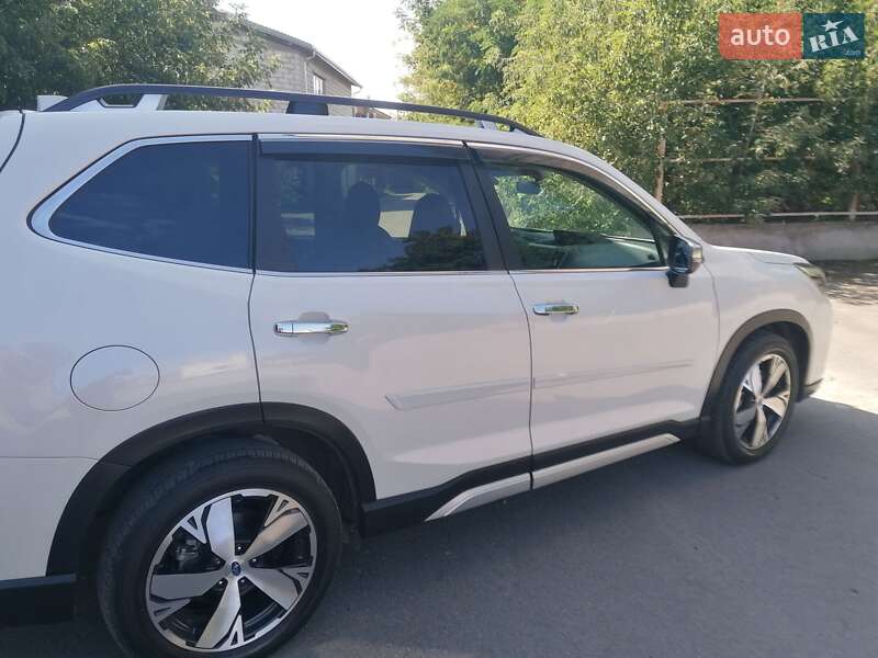 Внедорожник / Кроссовер Subaru Forester 2019 в Ровно