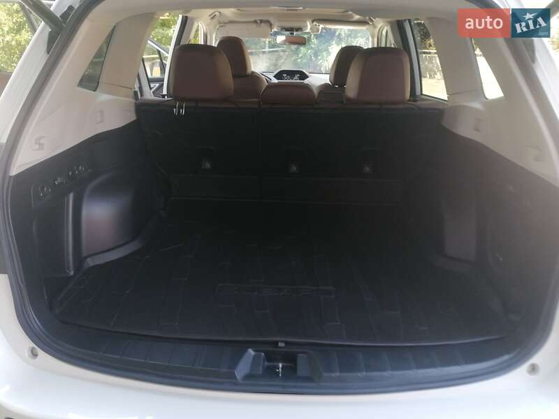 Внедорожник / Кроссовер Subaru Forester 2019 в Ровно