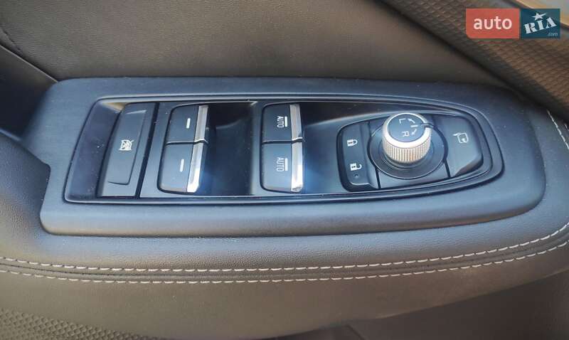 Позашляховик / Кросовер Subaru Forester 2018 в Києві