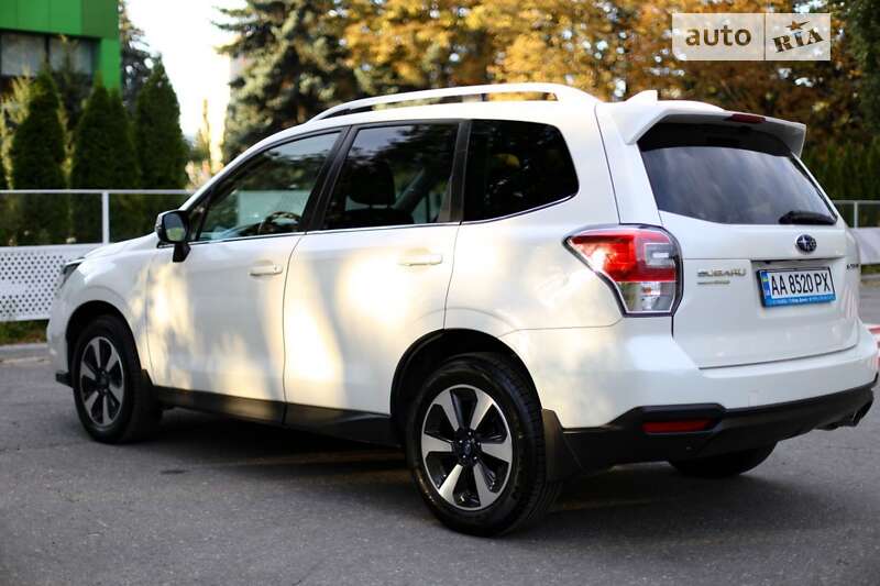 Внедорожник / Кроссовер Subaru Forester 2017 в Киеве