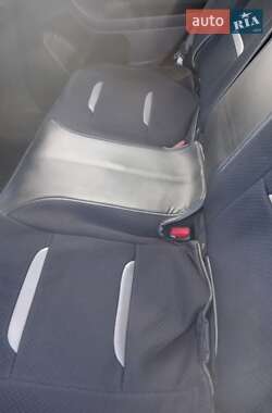Внедорожник / Кроссовер Subaru Forester 2014 в 