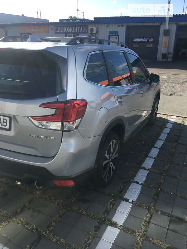 Внедорожник / Кроссовер Subaru Forester 2022 в Киеве
