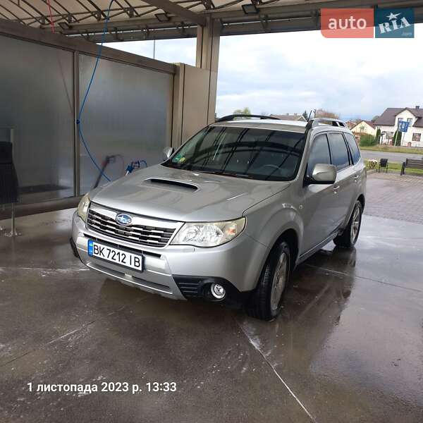 Внедорожник / Кроссовер Subaru Forester 2009 в Львове