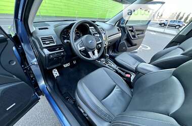 Внедорожник / Кроссовер Subaru Forester 2017 в 