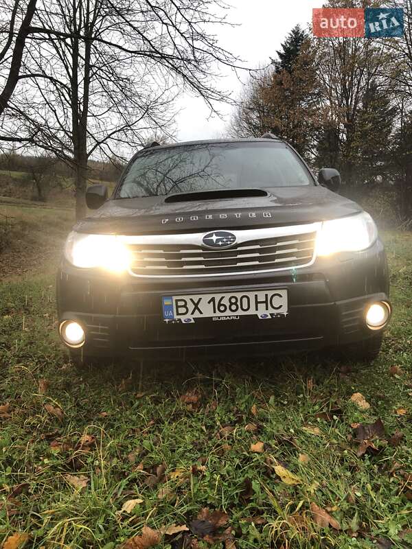 Позашляховик / Кросовер Subaru Forester 2010 в Надвірній