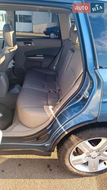 Внедорожник / Кроссовер Subaru Forester 2010 в Днепре