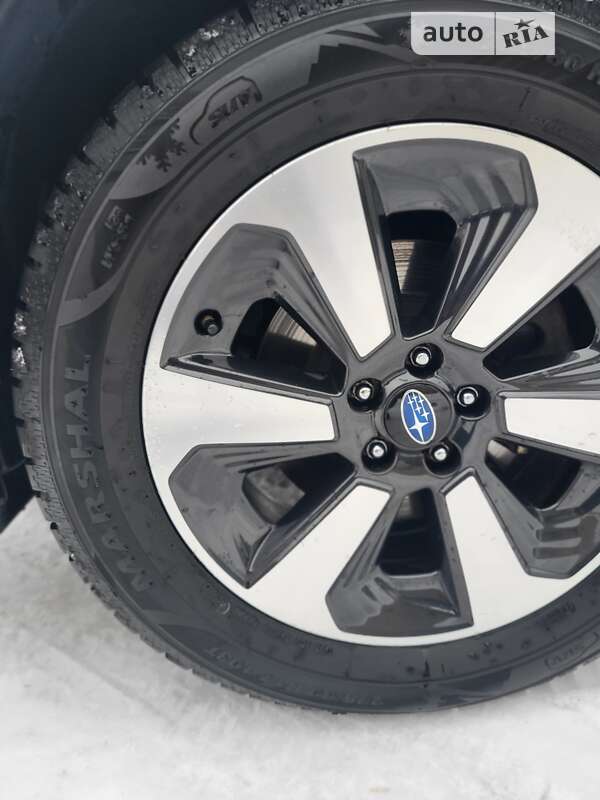 Позашляховик / Кросовер Subaru Forester 2017 в Києві