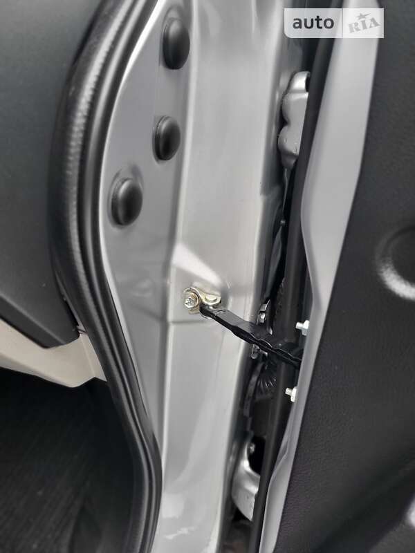 Позашляховик / Кросовер Subaru Forester 2017 в Києві