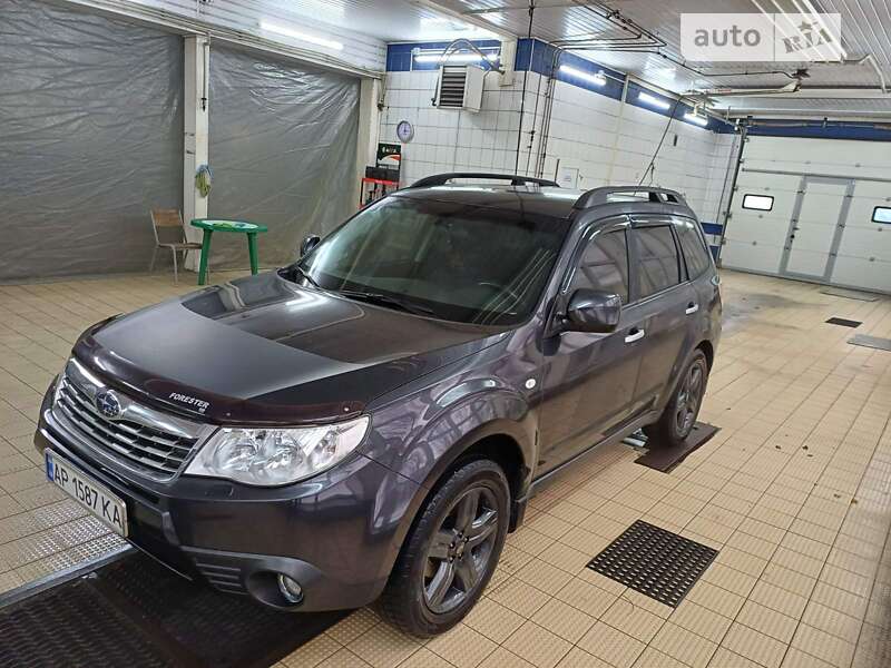 Внедорожник / Кроссовер Subaru Forester 2008 в Запорожье