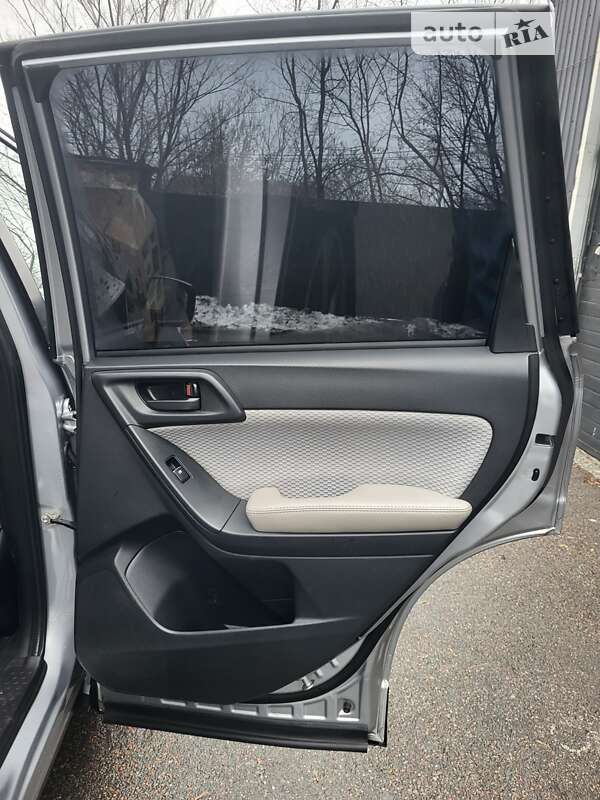 Позашляховик / Кросовер Subaru Forester 2017 в Києві