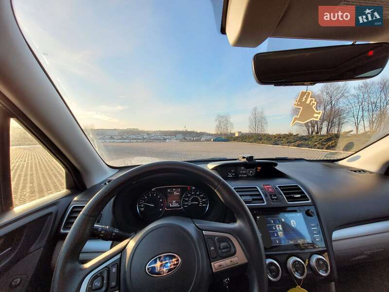 Позашляховик / Кросовер Subaru Forester 2016 в Києві