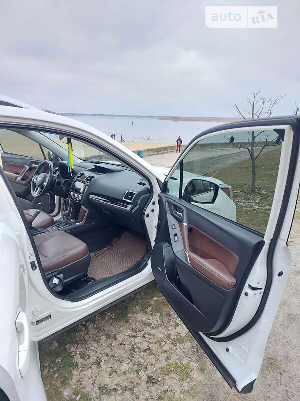Внедорожник / Кроссовер Subaru Forester 2018 в Украинке