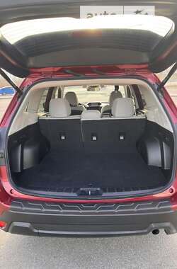 Позашляховик / Кросовер Subaru Forester 2019 в Києві