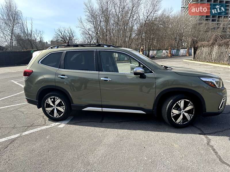Внедорожник / Кроссовер Subaru Forester 2018 в Днепре
