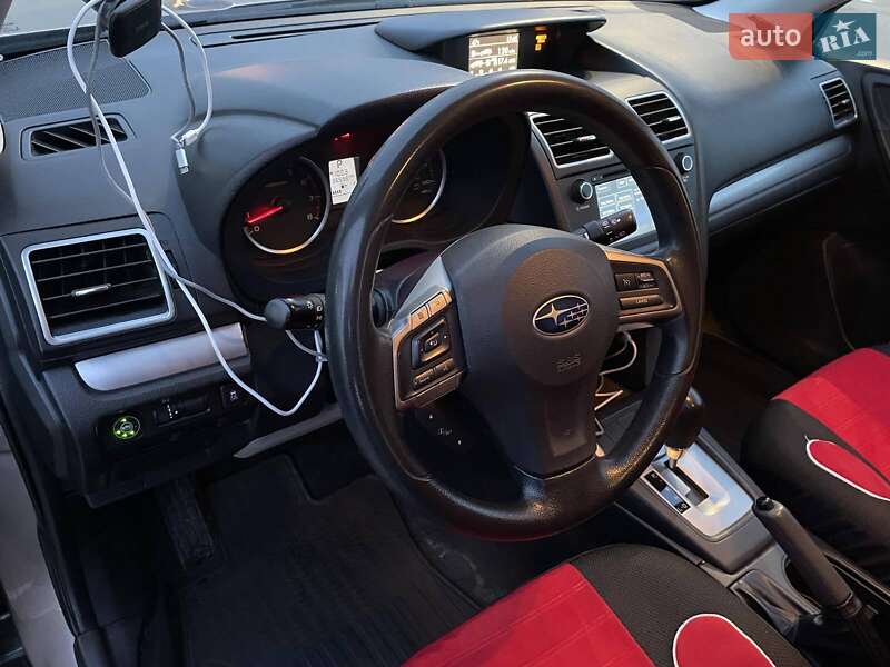 Позашляховик / Кросовер Subaru Forester 2016 в Києві