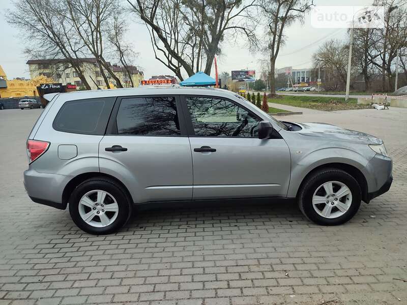 Внедорожник / Кроссовер Subaru Forester 2010 в Ровно
