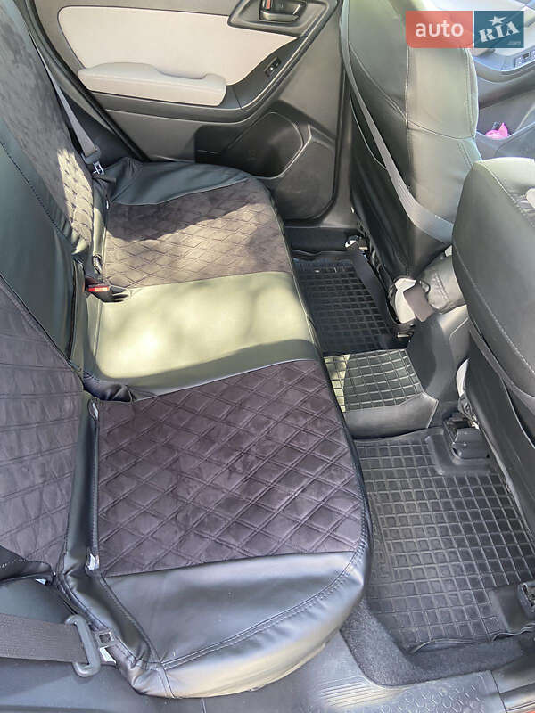 Внедорожник / Кроссовер Subaru Forester 2015 в Измаиле