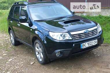 Позашляховик / Кросовер Subaru Forester 2010 в Львові