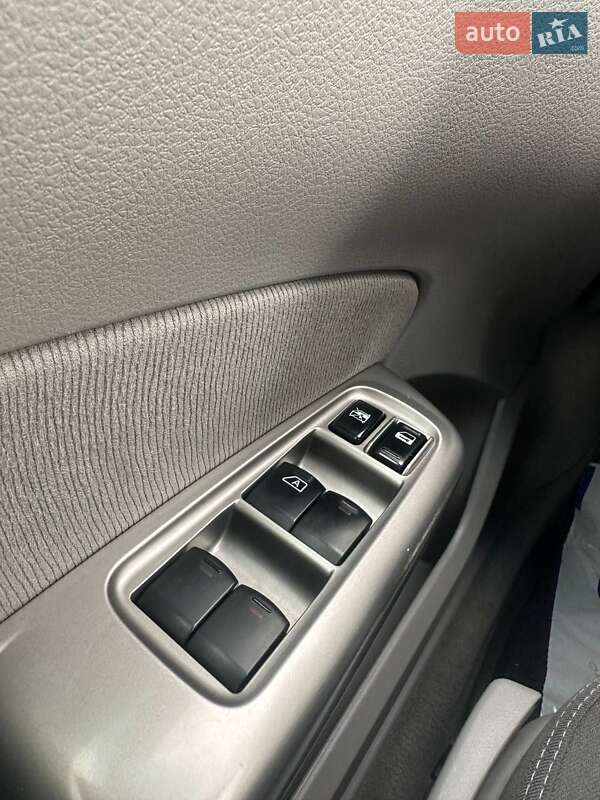 Внедорожник / Кроссовер Subaru Forester 2010 в Одессе