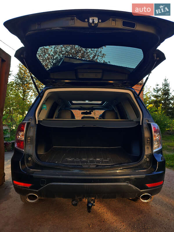 Внедорожник / Кроссовер Subaru Forester 2010 в Сокале