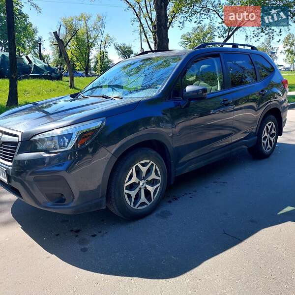 Внедорожник / Кроссовер Subaru Forester 2019 в Киеве