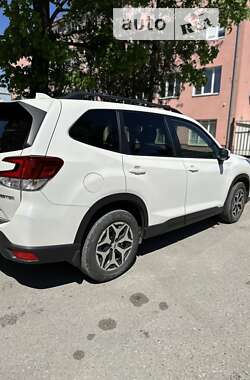 Внедорожник / Кроссовер Subaru Forester 2019 в Львове