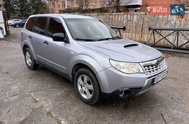 Внедорожник / Кроссовер Subaru Forester 2012 в 