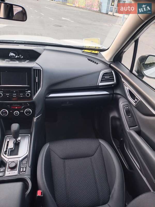 Внедорожник / Кроссовер Subaru Forester 2022 в Днепре