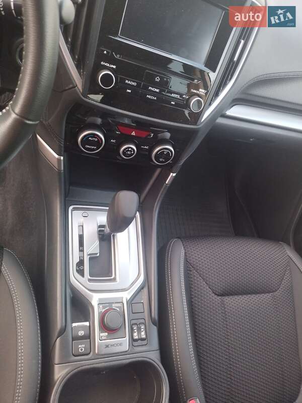 Внедорожник / Кроссовер Subaru Forester 2022 в Днепре