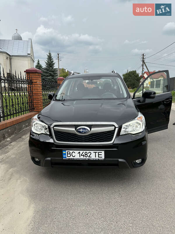 Внедорожник / Кроссовер Subaru Forester 2014 в Львове