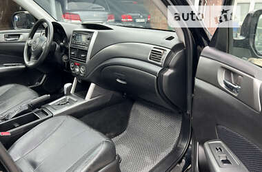 Внедорожник / Кроссовер Subaru Forester 2011 в Нововолынске