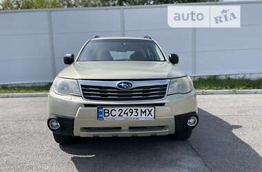 Позашляховик / Кросовер Subaru Forester 2010 в Львові