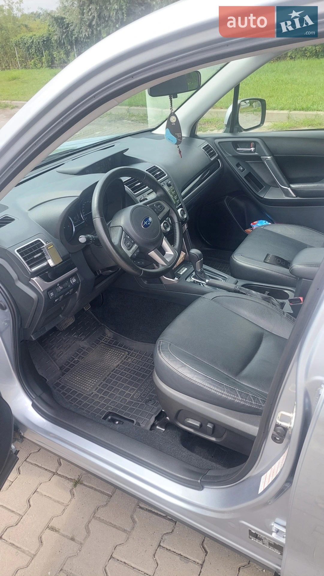 2017 Subaru Forester - мініатюра 2