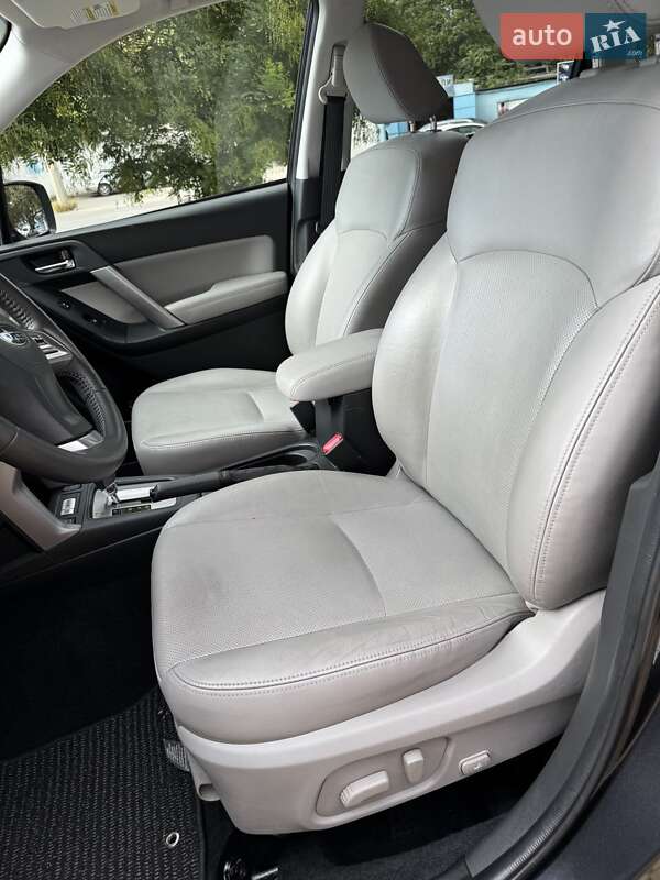 Внедорожник / Кроссовер Subaru Forester 2015 в Одессе