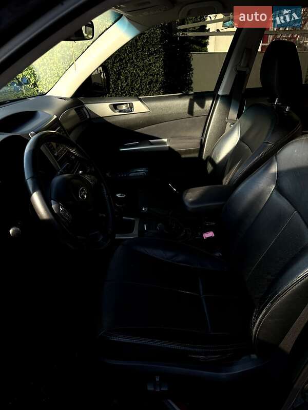 Внедорожник / Кроссовер Subaru Forester 2010 в Львове
