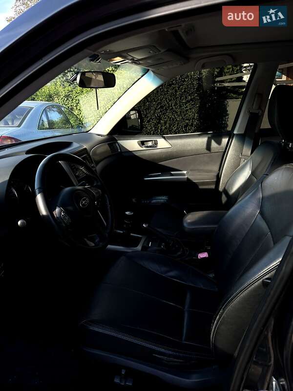 Внедорожник / Кроссовер Subaru Forester 2010 в Львове