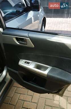 Внедорожник / Кроссовер Subaru Forester 2008 в 