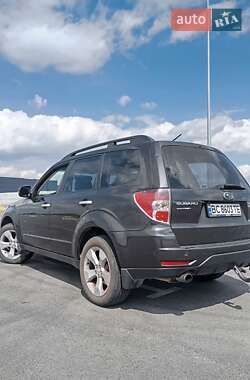Внедорожник / Кроссовер Subaru Forester 2012 в 