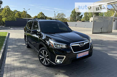 Позашляховик / Кросовер Subaru Forester 2019 в Дніпрі