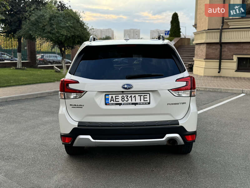 Позашляховик / Кросовер Subaru Forester 2019 в Києві