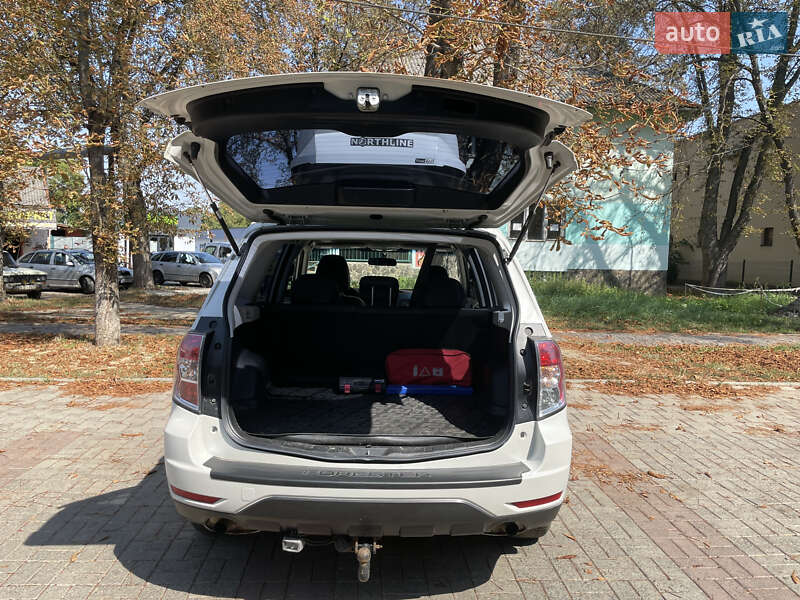 Внедорожник / Кроссовер Subaru Forester 2010 в Ужгороде